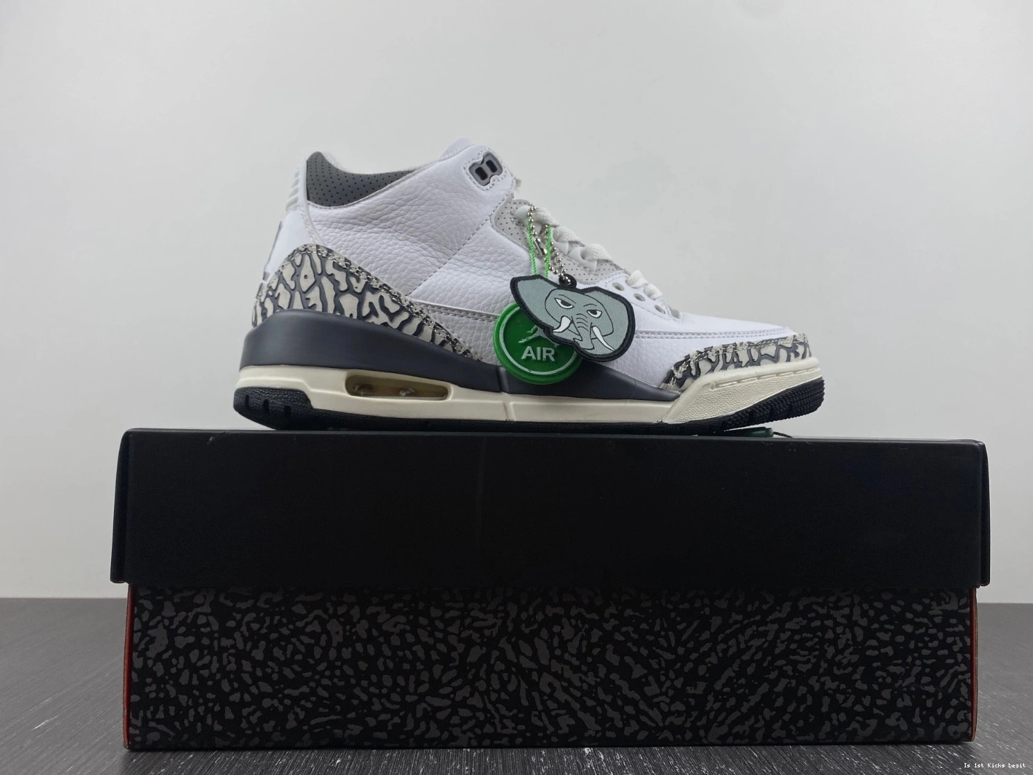 (GS) Retro - Sneak DX6665-100 Hide Jordan 3 N' 0224